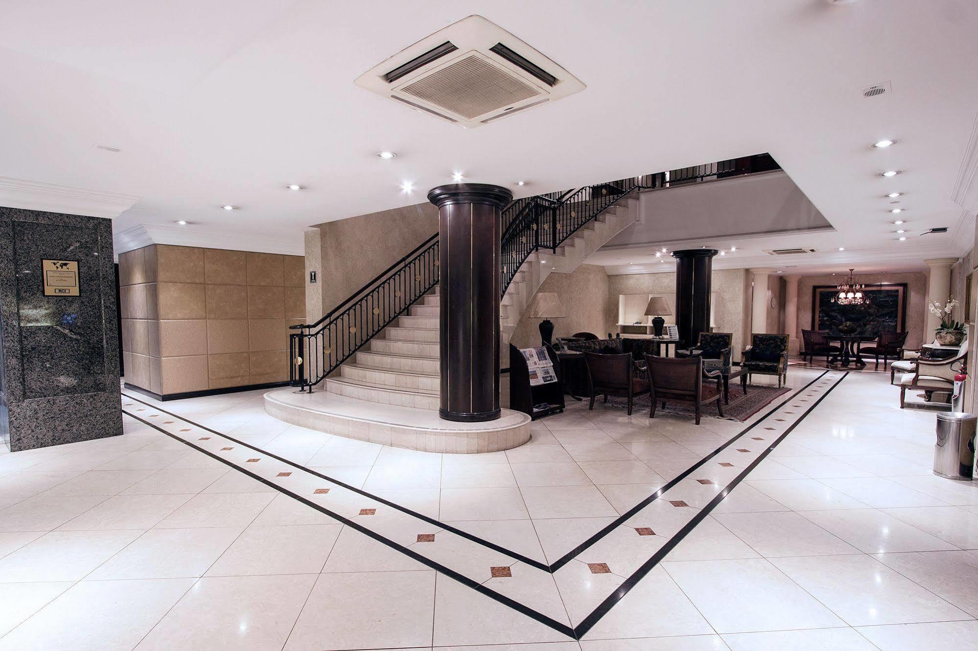 Отель Mabu Curitiba Business Экстерьер фото